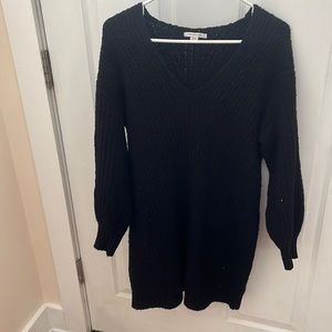 Cute small American eagle v-neck sweater dress